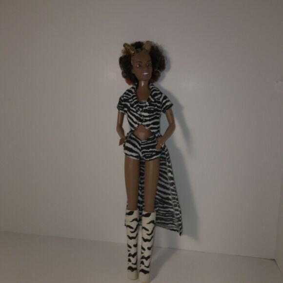 Vintage Spice Girls on Tour Doll Mel B. (Scary Spice) Preowned - Picture 3 of 7